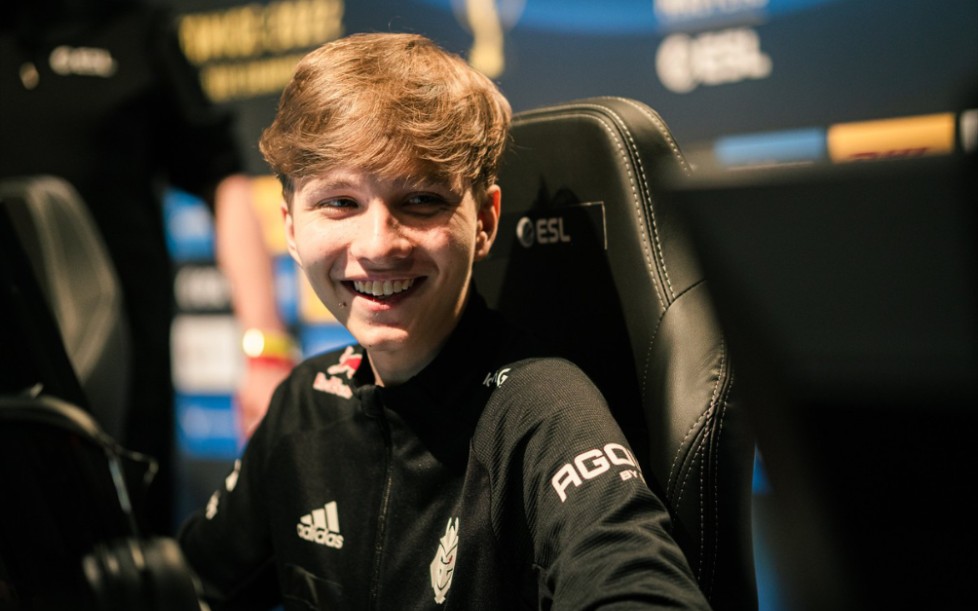 展现出超群 展现出超群