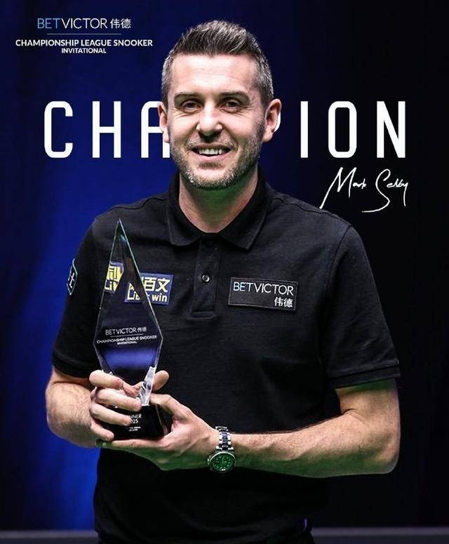 年仅二十出 年仅二十出