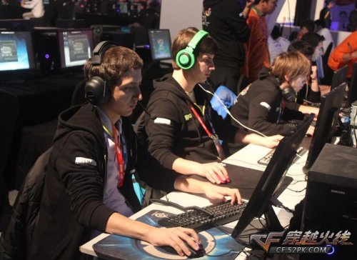 赛场上尽情 赛场上尽情